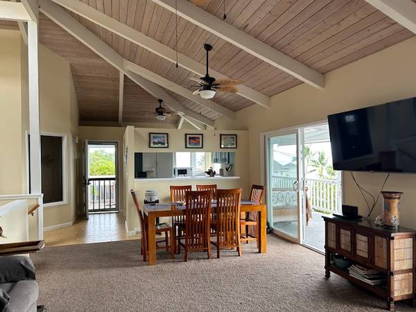 $3,900 / 3br - Furnished 3 bedrm, 2bath Upstairs of House with Lanai (Kailua Kona)63939666341634124