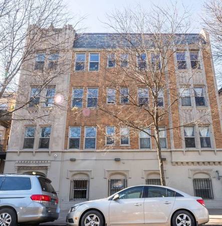 $1,295 Convertible studio with separate sleeping area! (Uptown)63959878106370123