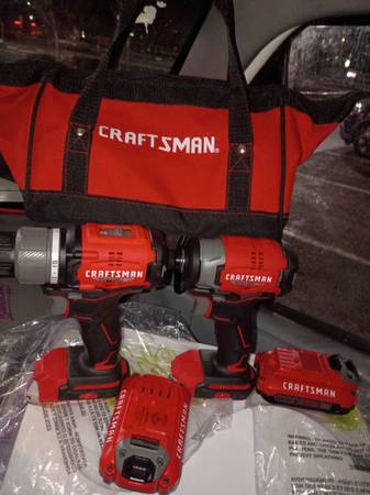 ****BNIB Craftsman drill set 20v lith ion 1