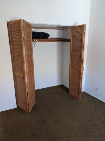$1,400 / 1br - Cozy room for rent in Rockridge townhome (oakland rockridge / claremont)63946803796867123