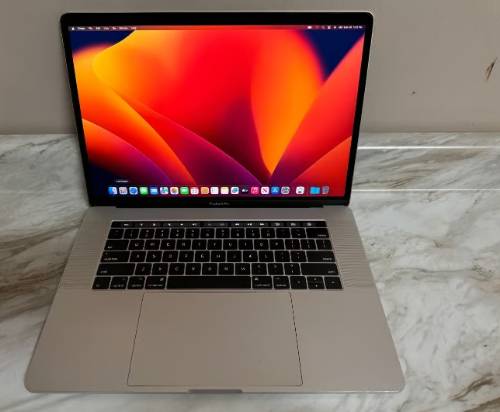 2017 MacBook Pro - i7 - 16GB RAM - 250GB HD 1