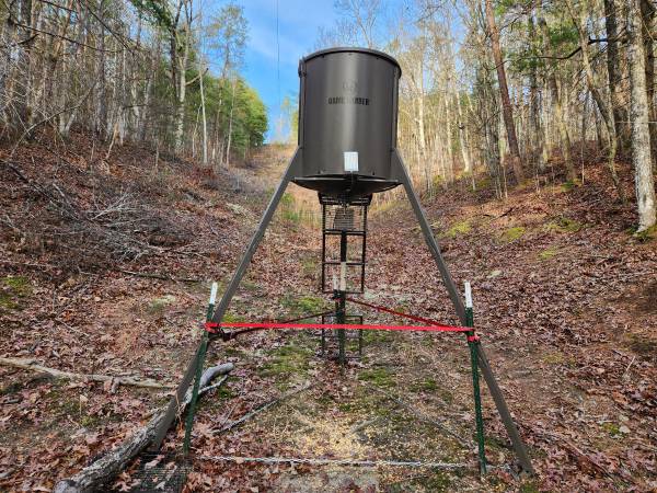 Deer Feeder Game Feeder Deer Hunting 600 Pound Deer Stand 1