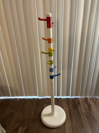 Clothes rail 1