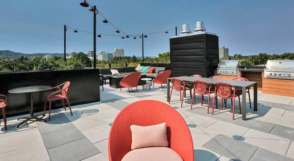 $1,724 / 1br - 826ft2 - Co-working space, Kitchen islands with pendant lighting, Bike storage (Kerns)63956924764035123