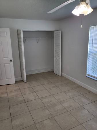 $1,050 / 2br - 855ft2 - AVAILABLE NOW! (Clearwater,  FL)63991227924867123
