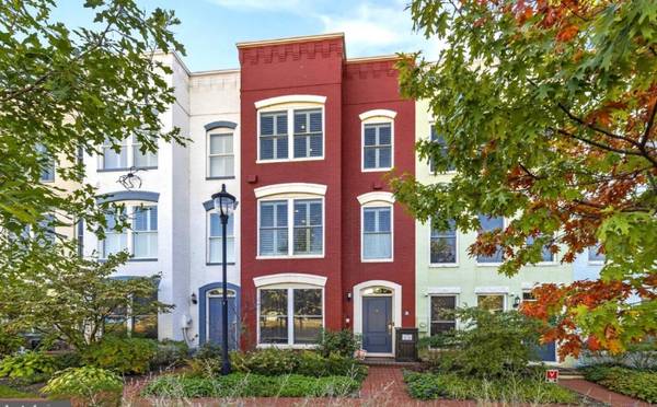 $7000.00 / 3br - 2200ft2 - Beautiful 3 Bed/3.5 Bath64040361219841120