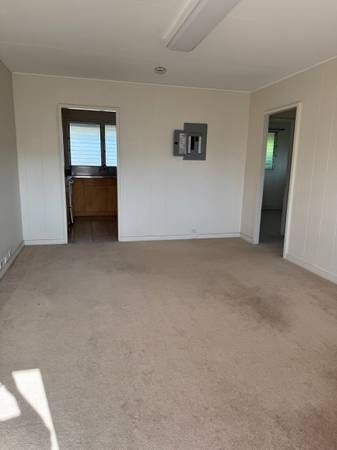 $2,400 / 2br - 650ft2 - Waikiki / Kapahulu - 2 dormitorios, 1 baño, 1 estacionamiento (estacionamiento adicional $$$) (Waikiki Kapahulu Honolulu)63686709249793123