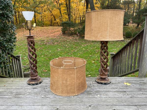2 Antique Wooden Open Spiral 3 Way Lamps w 2 Barrel Shades 1