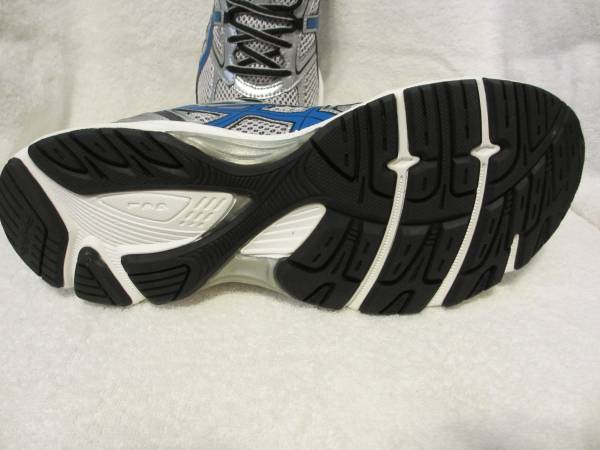 Zapatos de correr Asics Gel para hombre nuevos - Talla 9 - $55 (Ozark)63440392676737122