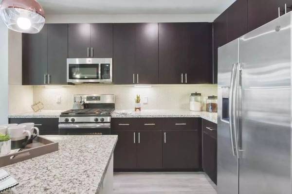 $1,583 / 1br - 762ft2 - Need a cozy 1 bed / 1 bath we’re giving you 8 WEEKS FREE RENT (Phoenix)64024822916738120