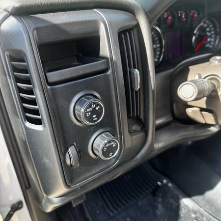 2014 GMC 4x4 Sierra v8 *NO RUST* - $10,000 (Cape Coral)63470258428035121