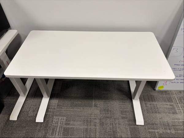 Maingear Standing Desk (Hydraulic) 1