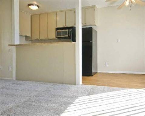 $1,599 / 1br - 630ft2 - Walking Distance to CSUN, Gated & Secured Entry (8762 Etiwanda Ave, Northridge, CA)63701166912771124