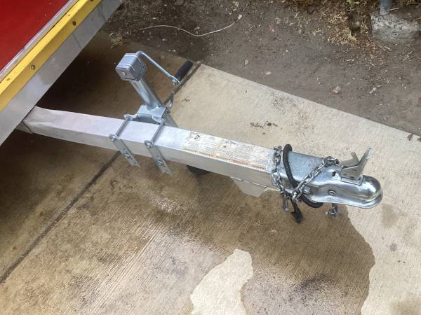 Remolque utilitario Aluma. Aluminio - $2000 (Richland)63437373708161123