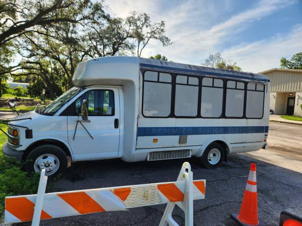 2000 Chevrolet Express 3500 Bus - $5.000 (Westside Jacksonville)63470253176065121