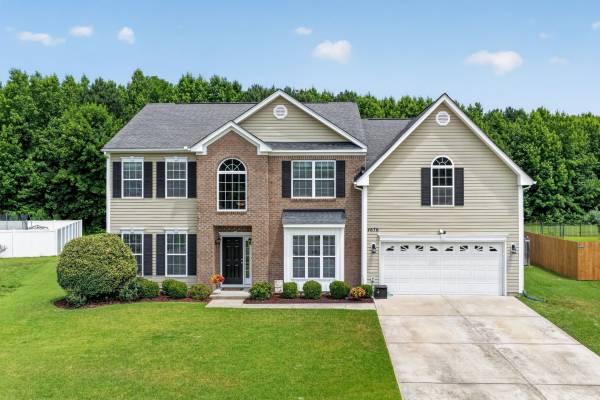 Open House Saturday 6/20 | The Pointe at Jamestown 1