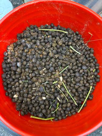 Organic Rabbit Manure 1