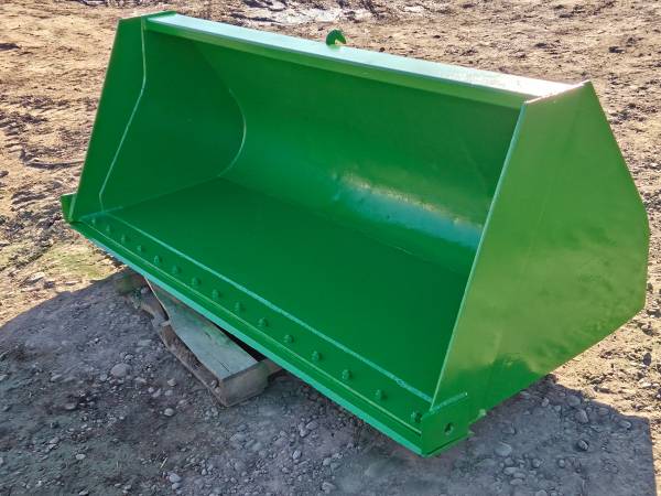 John Deere 92" High Volume Bucket 1