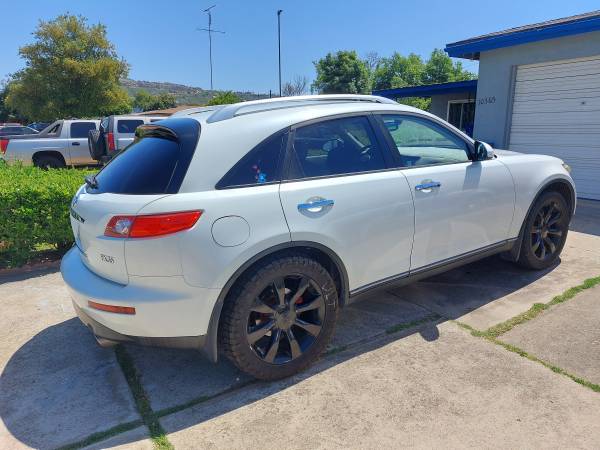 2004 Infiniti FX35--Emisiones aprobadas y Registrado - $3.800 (Santee)63618351998849124