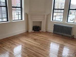 $3,200 / 3br - 3 BEDROON 1 BATHROOM IN GOOD CONDITION 2ND FLOOR (YONKERS)63788856347907120