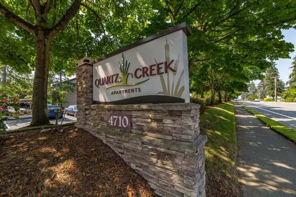 $2,099 / 2br - 819ft2 - Vive la vida urbana en el corazón de Mountlake Terrace (Mountlake Terrace - Town Center at Lake Forest Park)63688567512451121