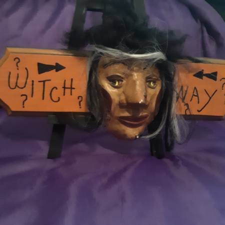 Witch-Way (Eye Deception) Clay sculpture with Stand - $195 (Dothan)63442171652867120