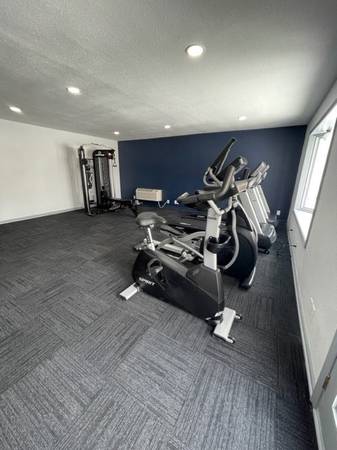 $1,145 / 1br - 793ft2 - Enjoy natural light from your new patio balcony with REDUCED RENT DEAL (1200 E Elmwood Dr, Terre Haute, IN)63675863569411124