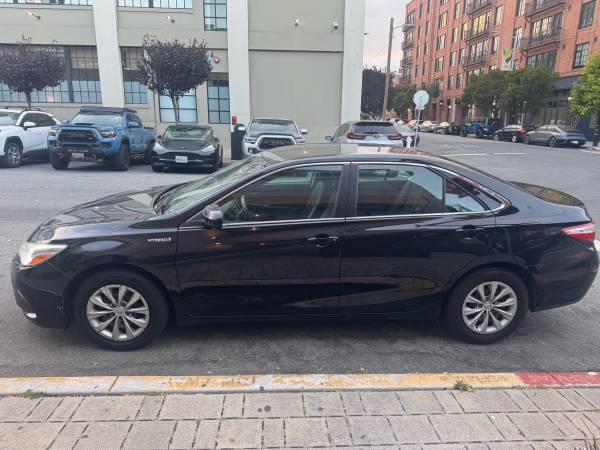 Toyota Camry Hybrid 2015 - $9,700 (San Francisco)63613112494595123