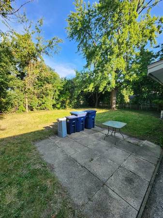 $2,680 / 4br - 1220ft2 - HOUSE FOR RENT - 1227 Wood St. - PRICE DROP (Deerfield)64041647299715123