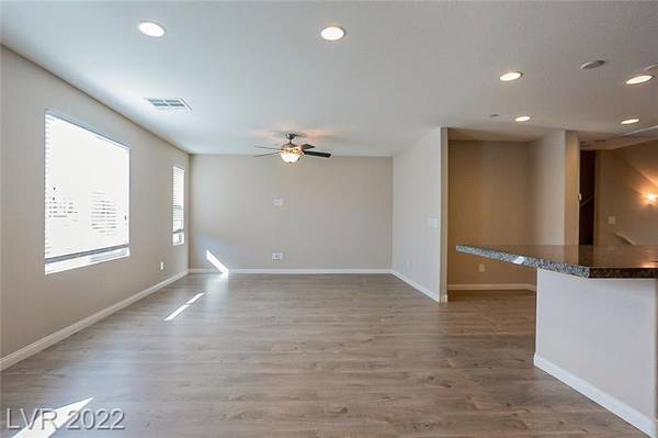 $460,000 / 3br - 2322ft2 - Hermosa casa adosada de lujo de 3 PISOS con SUITE TRIPLE y TERRAZA EN LA AZOTEA (215/Stephanie - Green Valley)63859498385027124