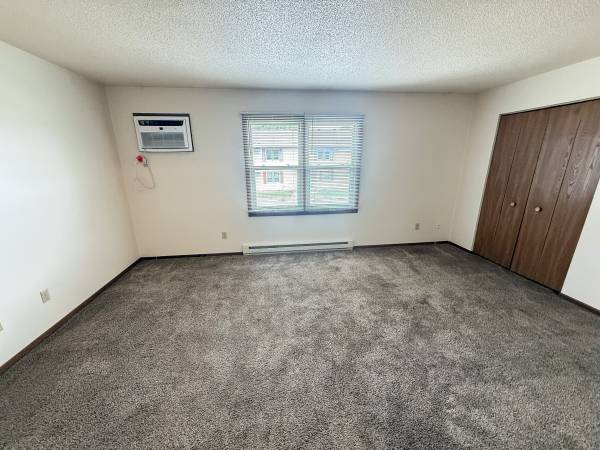 $895 / 2br - 760ft2 - 📍 Apartamento de 2 dormitorios listo para mudarse - 4615 Fairfax St. #6 – Eau Claire, WI (Eau Claire, WI)63845958802433121