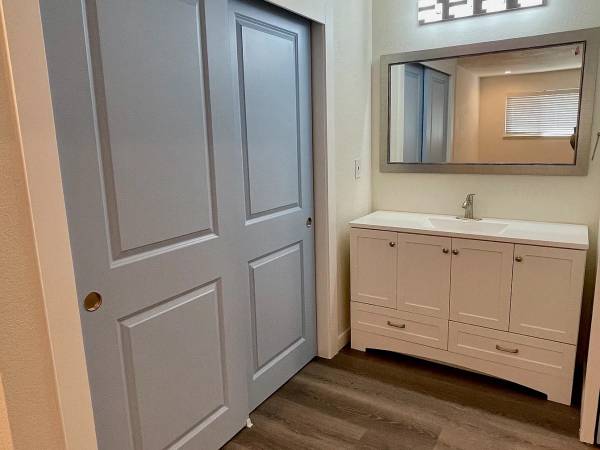 $1,350 / 2br - 1200ft2 - 区1x1分钟车程Available now newly renovated 2 bedroom 2 bath duplex/ta (Sacr (Sacramento)64043669964163124