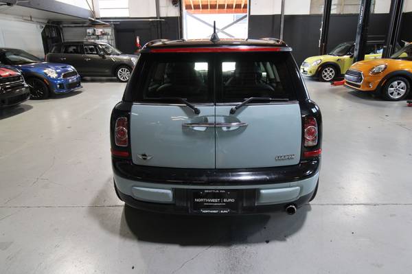 2013 R55 MINI CLUBMAN ICE BLUE Frenos nuevos Cadena de distribución INTERCAMBIO - $7,500 (Especializados solo en MINI / Salón interior)63617251008897124