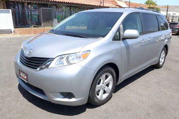 2012 Toyota Sienna LE 8-Passenger 1-Owner Clean Carfax CA Vehicle - $13,995 (santa cruz)63473011102849122