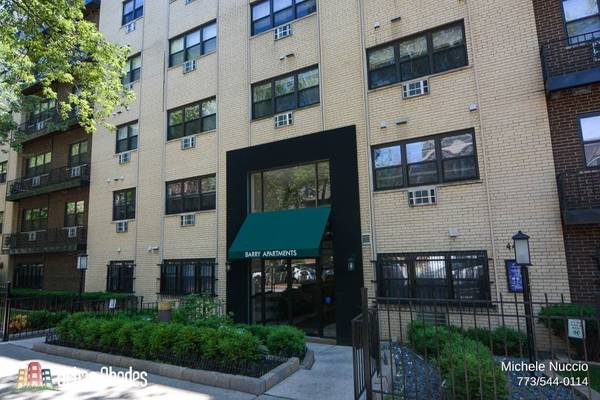 $1,650 / 400ft2 - $300 OFF FIRST MONTH'S RENT! Brilliant Studio, 1 Bath in Lakeview (Lakeview)63781654786307120
