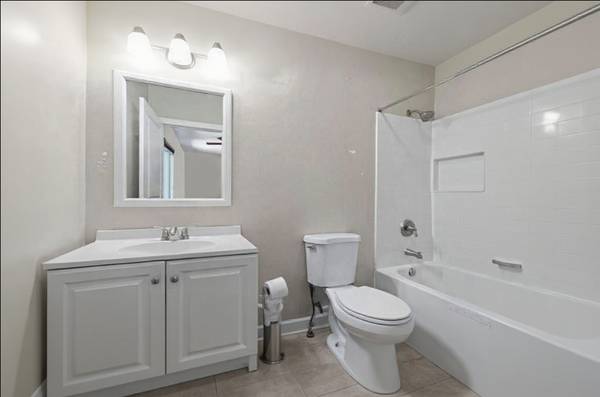 $1,700 / 1br - 500ft2 - Unidad privada moderna de 1 dormitorio | Escondido (escondido)63663922512641122