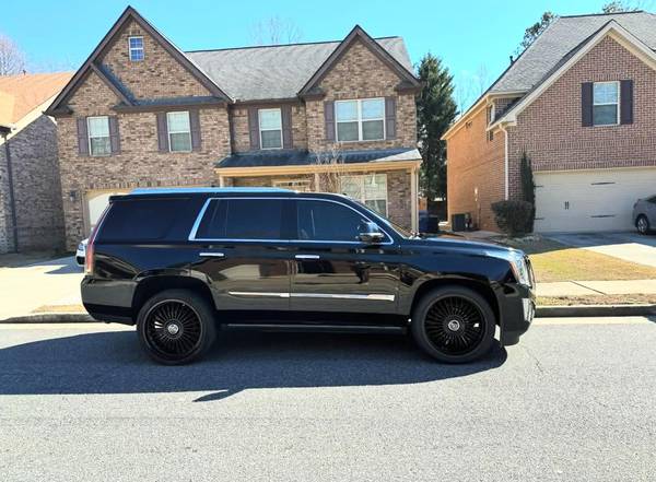 2016 CADILLAC ESCALADE - $28,000 (DACULA)63620880647683123