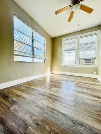 $1,200 / 1br - $1,350 / 1br - 1 Bedroom, 1 Bath Beachside Apartment w/Home Office (Daytona Beach)63791575423105123