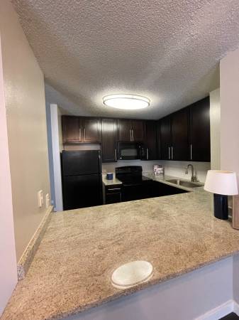 $2,410 / 1br - 790ft2 - Amazing 1Bed in Gold Coast-hardwood floors and balcony (River North/Gold Coast)64041642487555122