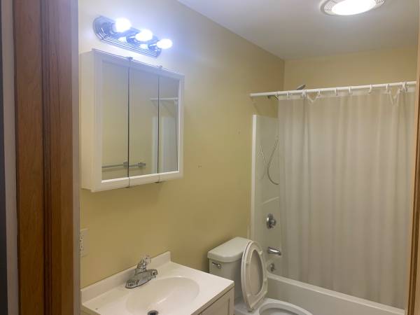 $2,800 / 3br - 3 bed 2 bath house for rent (Morris)63945361255042122