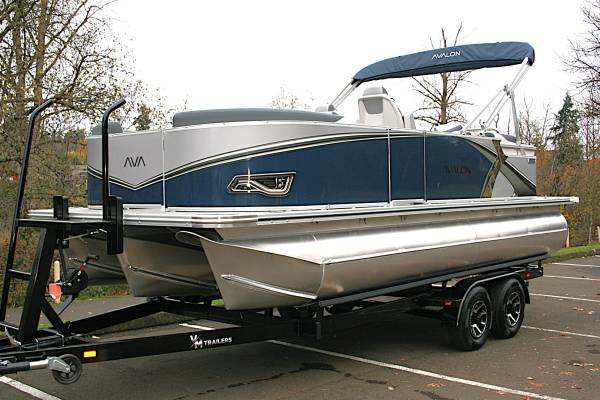 2025 Avalon 21 LSZ QUAD LOUNGER - $6000 off Show Price! 1