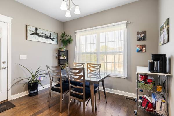 $259,000 / 3br - OPEN HOUSE SUNDAY 9/28 1-3 3Bedroom, 2 Bathroom (Bowling Green)63897515672706124