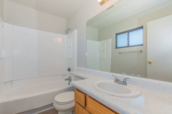 $1,100 / 1br - 641ft2 - Spacious 1 Bedroom 1 Bath Units With All The Storage You Need!!! (Tucson)63674722429441122