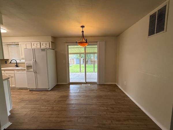 $1,925 / 3br - 1300ft2 - 1628 Wallace (Moses Lake)63793087287555123