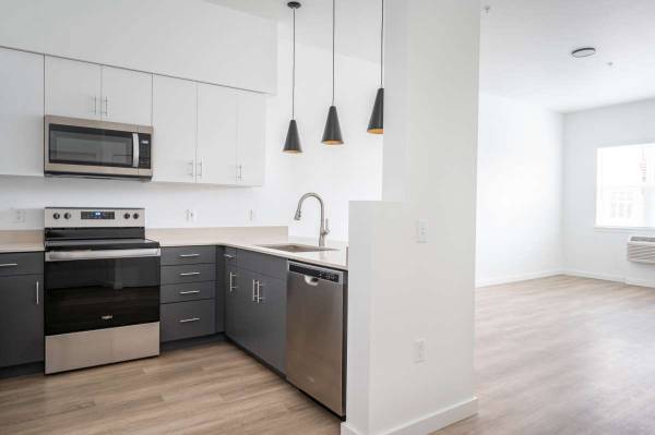 $1,599 / 1br - 634ft2 - Just right for you! 1 bed, 1 bath. Amazing location in Oregon City (Oregon City - Clackamas Community College)63820848663427123
