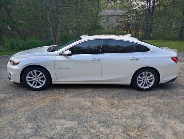 2016 CHEVROLET MALIBU HYBRID LOADED - $5,999 (MOUNT POCONO)63435845122051121