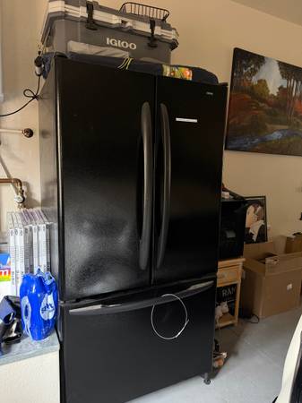 Refrigerator, it works, side by side with bottom freezer 1