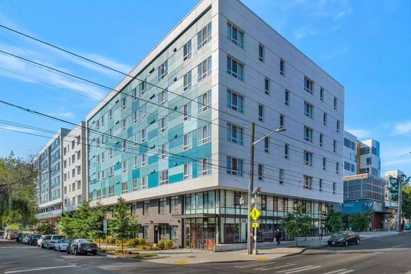 $847 / 1br - 618ft2 - Dazzling views! Prime location! 1 bed / 1 bath! Stop by today! (Seattle)63786613847425124