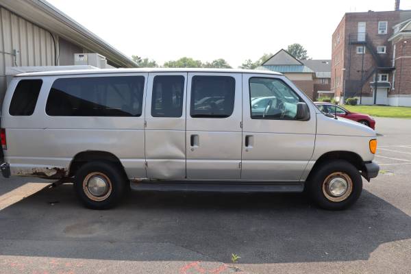 2006 Ford E350 extended van - $6,500 (Albany)63478011680515123