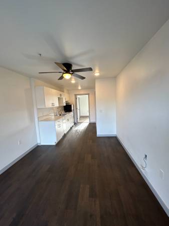 $1,250 / 1br - 430ft2 - 2800 SW 23rd Street #5 - 1 Bedroom / 1 Bathroom Apartment (Redmond)63839291341699122